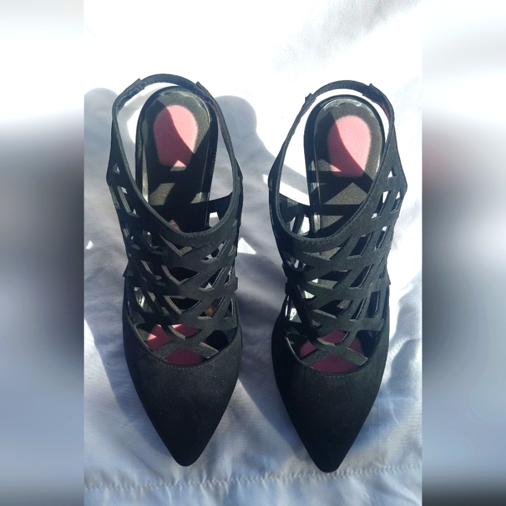 Women's black strappy heel